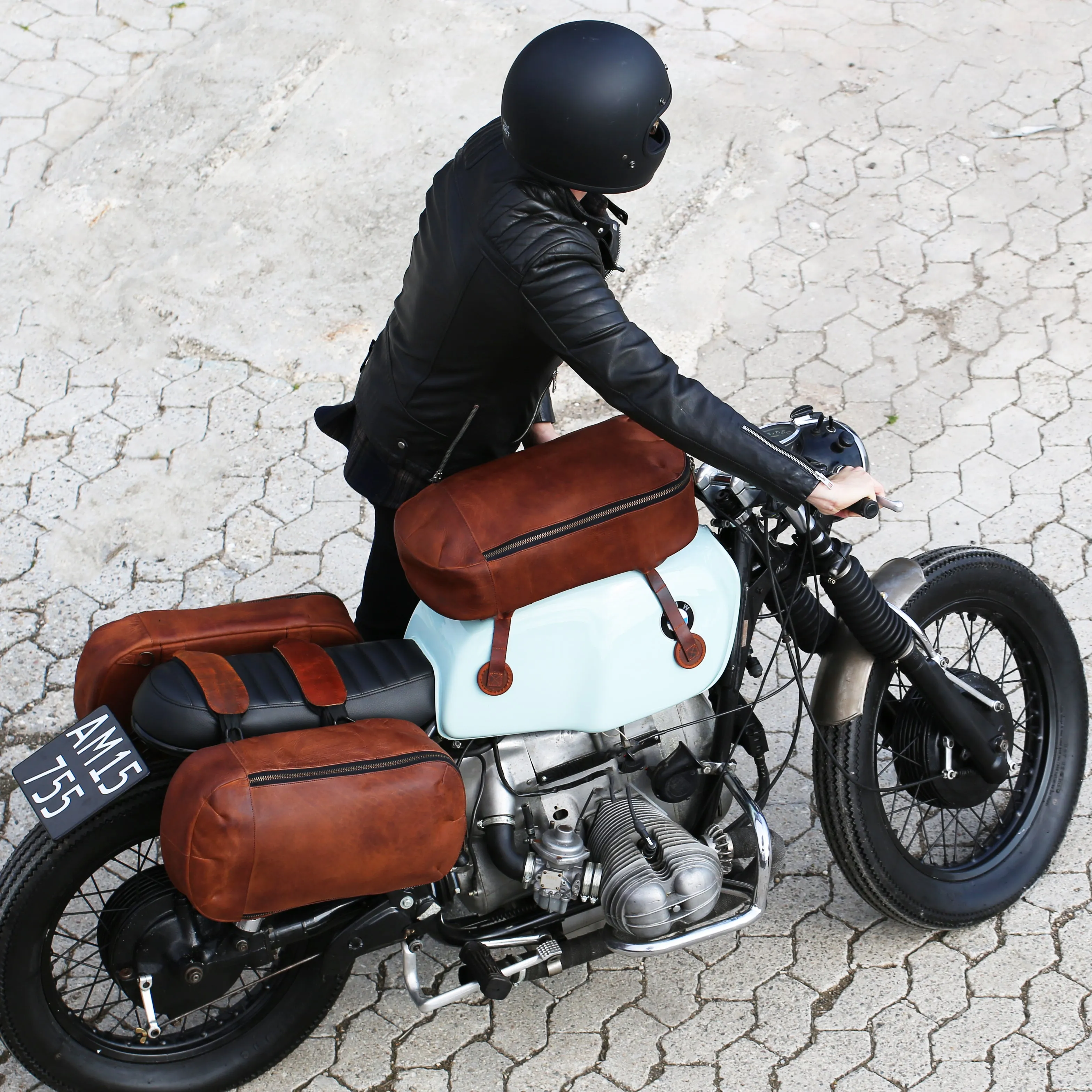 Buy two bags and get a Motorcycle Mounting Kit for free - Brown