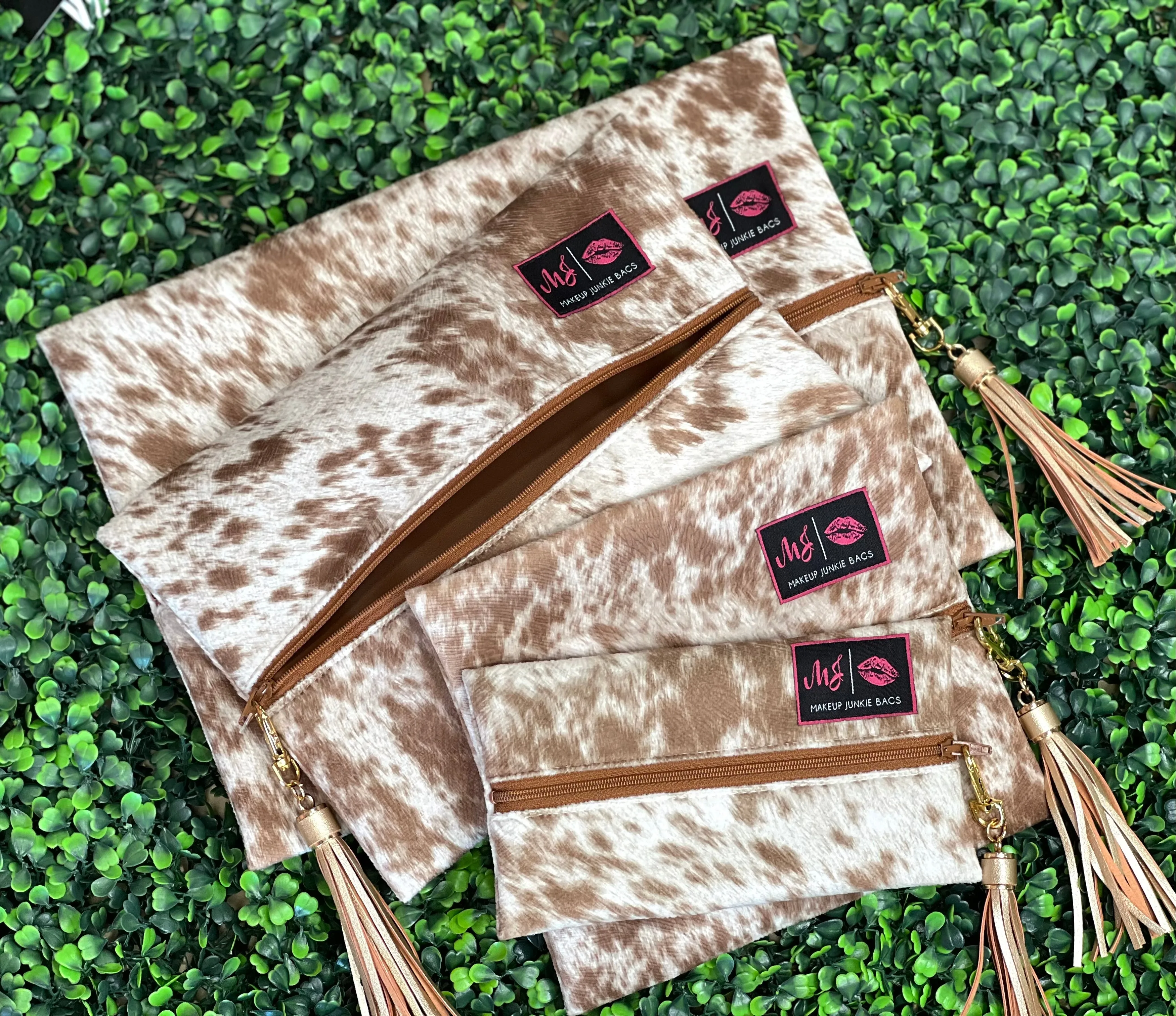 Makeup Junkie Bags - Lola Tan Flat Lay ]Ready to Ship]